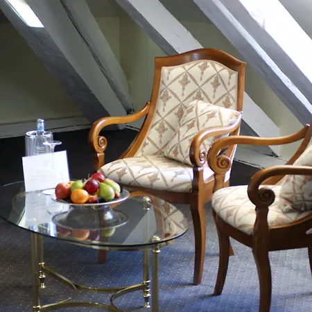 Stadthaus Szálloda 4*