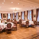 Stadthaus 4* بورغدورف