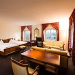 Stadthaus 4* بورغدورف