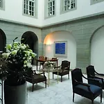فندق Stadthaus 4*